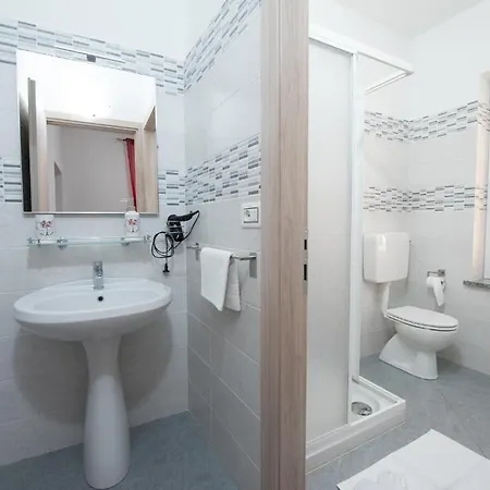 Pensionat Il Grappolo Di 4*